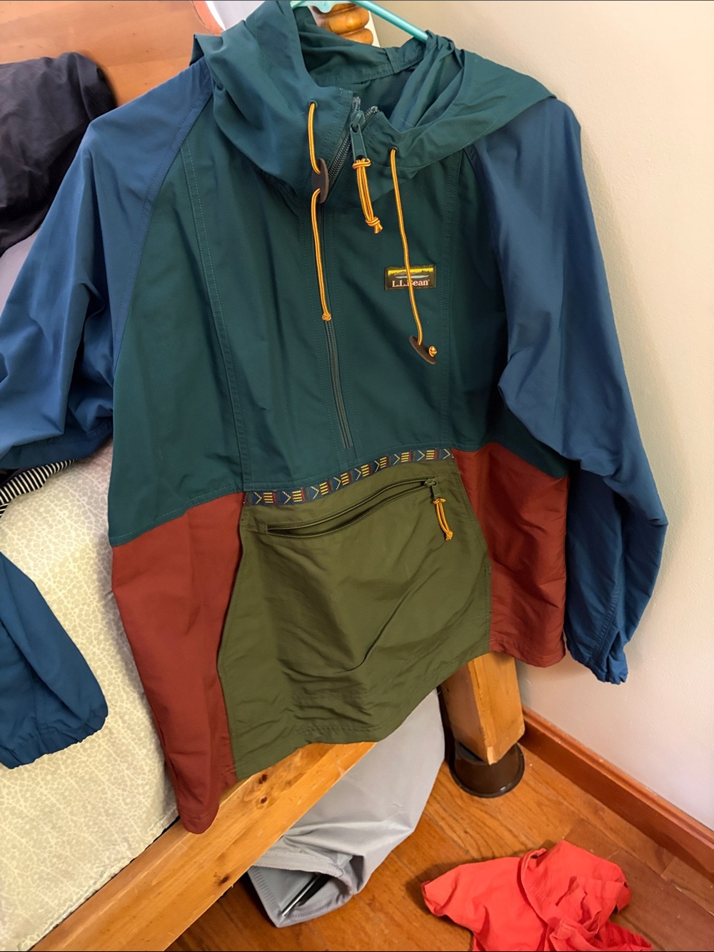 L.L. Bean Men's Colorblock Hooded Windbreaker Jacket - Green/Multi